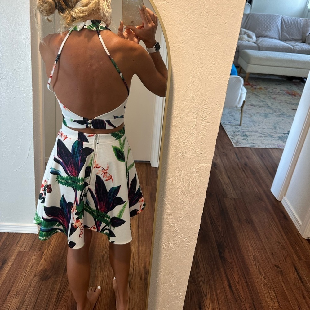 Two piece tropical multicolor set skirt and crop top - Picture 2 of 12